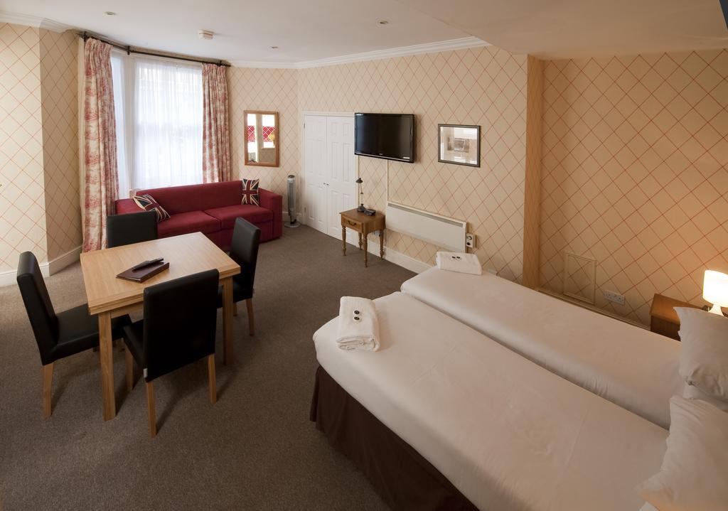 Astons Apartments London Room photo